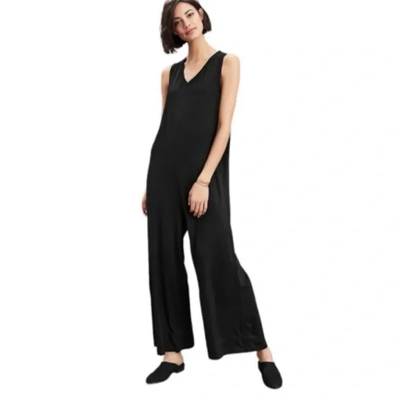 Eileen Fisher Sleeveless V-neck Black Viscose Jumpsuit, size XS - Picture 1 of 11